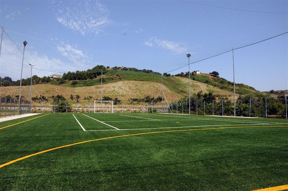 الشقق الفندقية Villaggio Le Rocelleفي  Baia Dei Canonici المظهر الخارجي الصورة